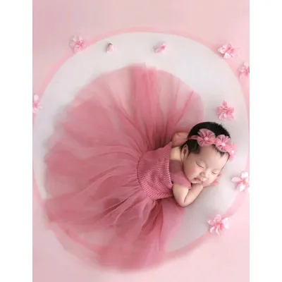 Newborn Baby Girl Photoshoot Outfit - 2-piece net yarn knitted dress with pearls headband